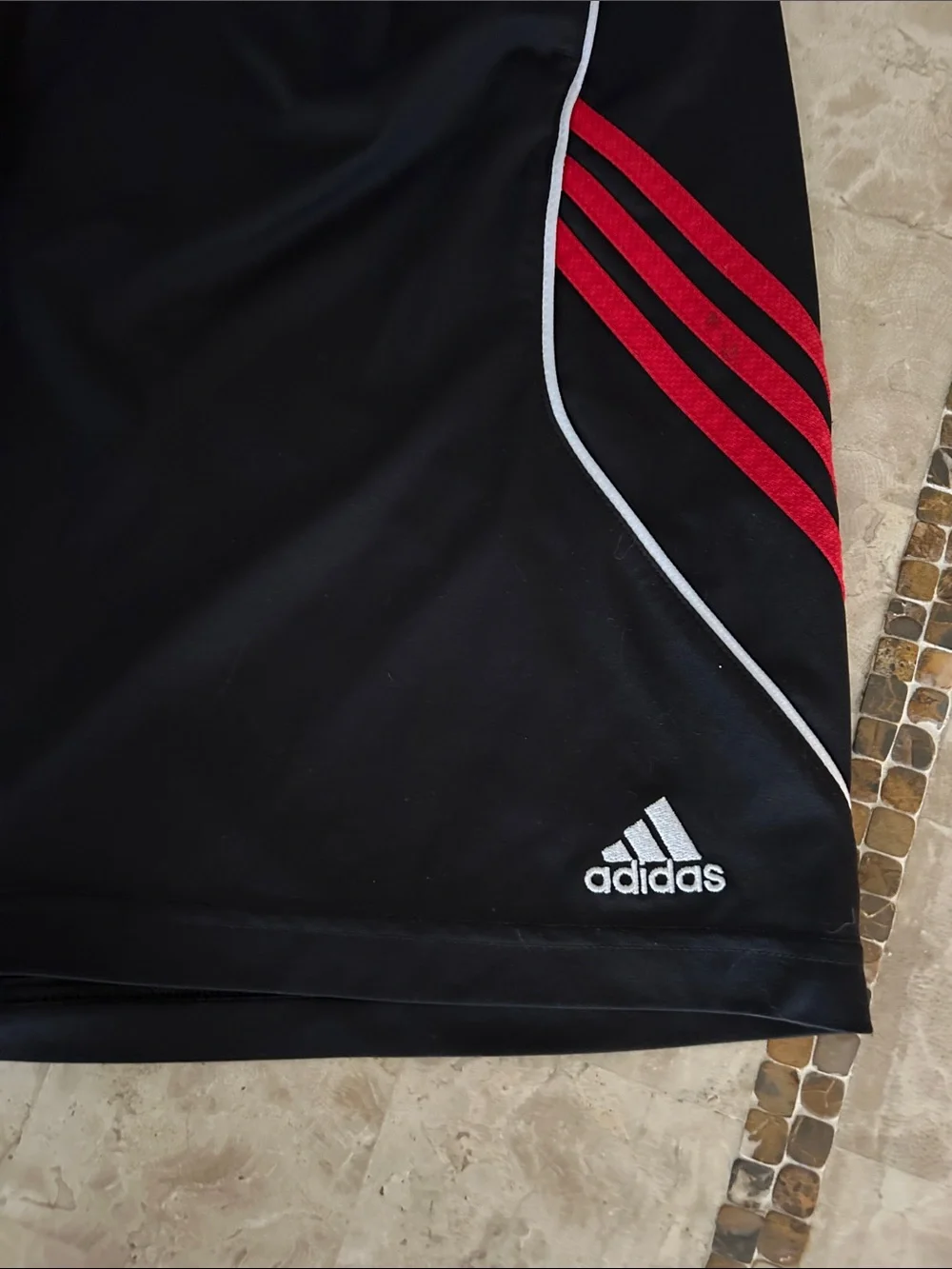 Vintage Adidas Black and Red Athletic Basketball Shorts Men’s Size L